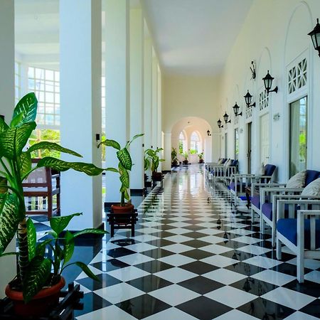 Chanakya Bnr Hotel Puri Eksteriør bilde