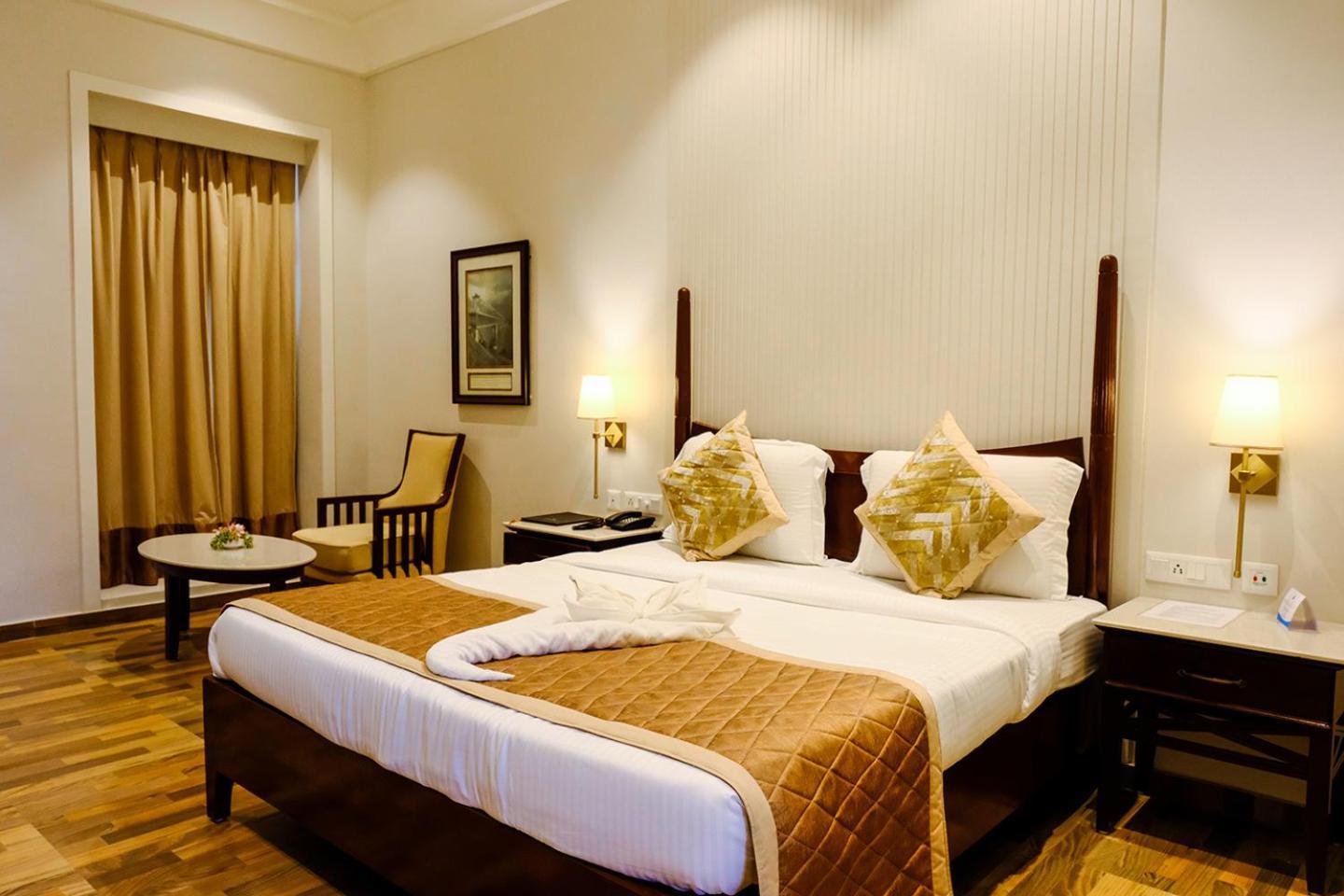 Chanakya Bnr Hotel Puri Eksteriør bilde